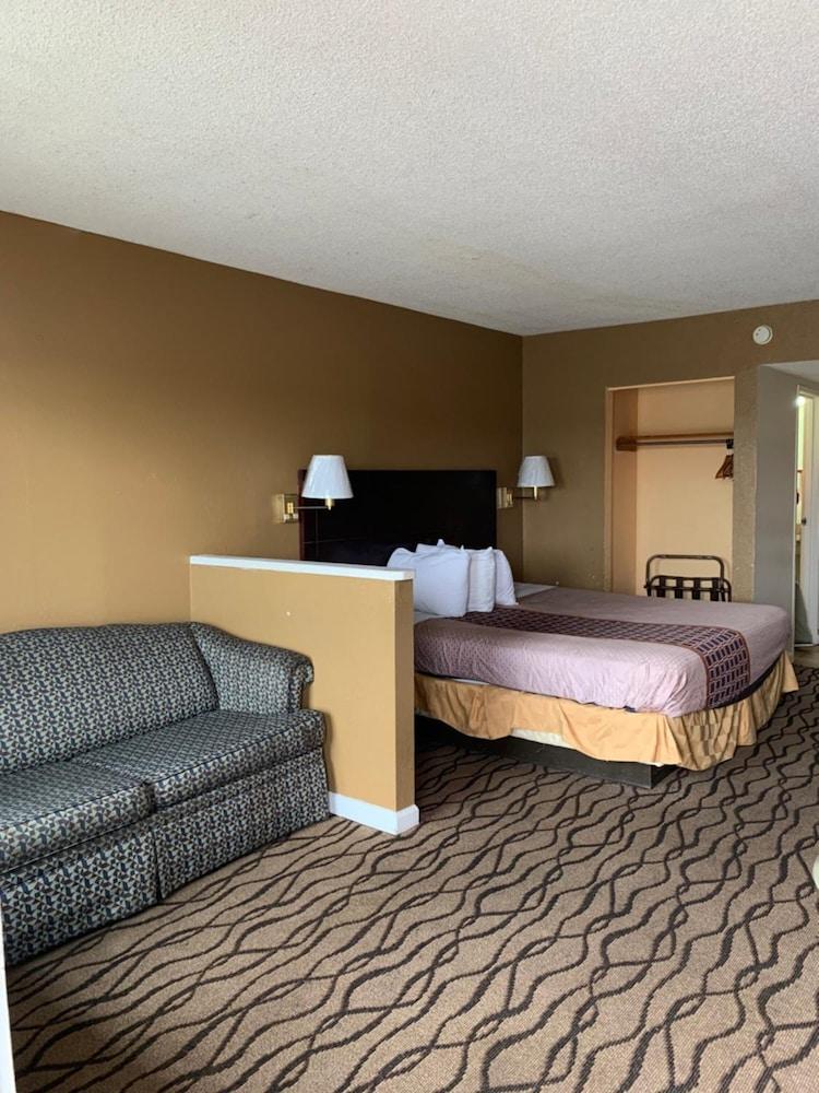 Zainee Inc Budgetel Inn And Suites Augusta Esterno foto
