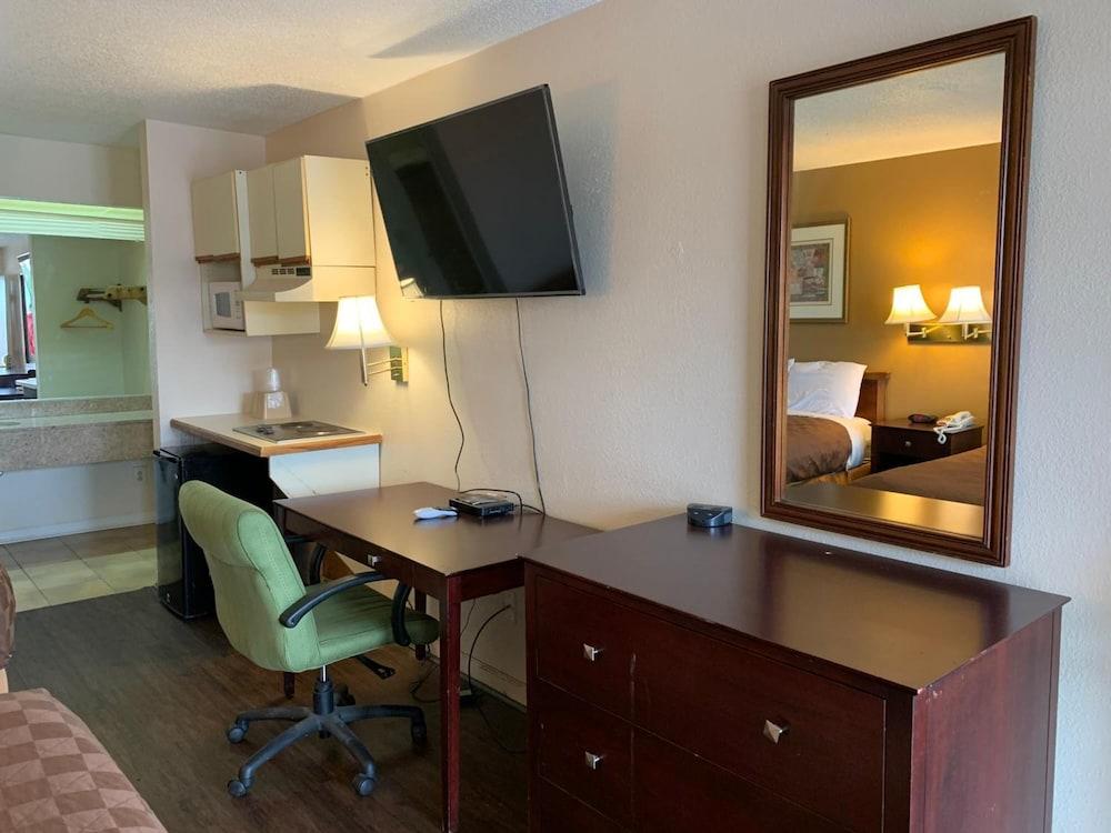 Zainee Inc Budgetel Inn And Suites Augusta Esterno foto