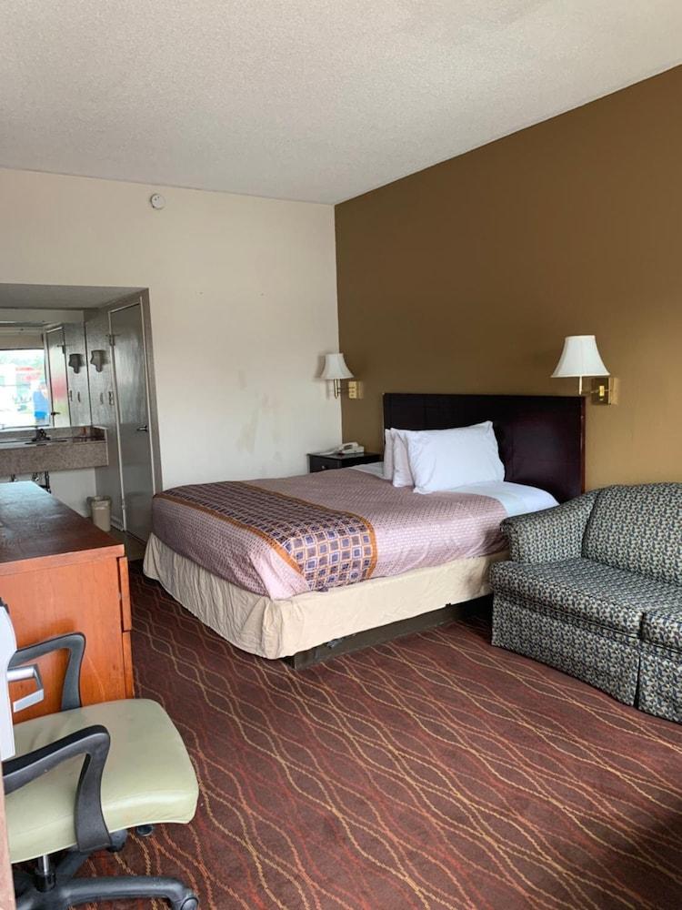 Zainee Inc Budgetel Inn And Suites Augusta Esterno foto